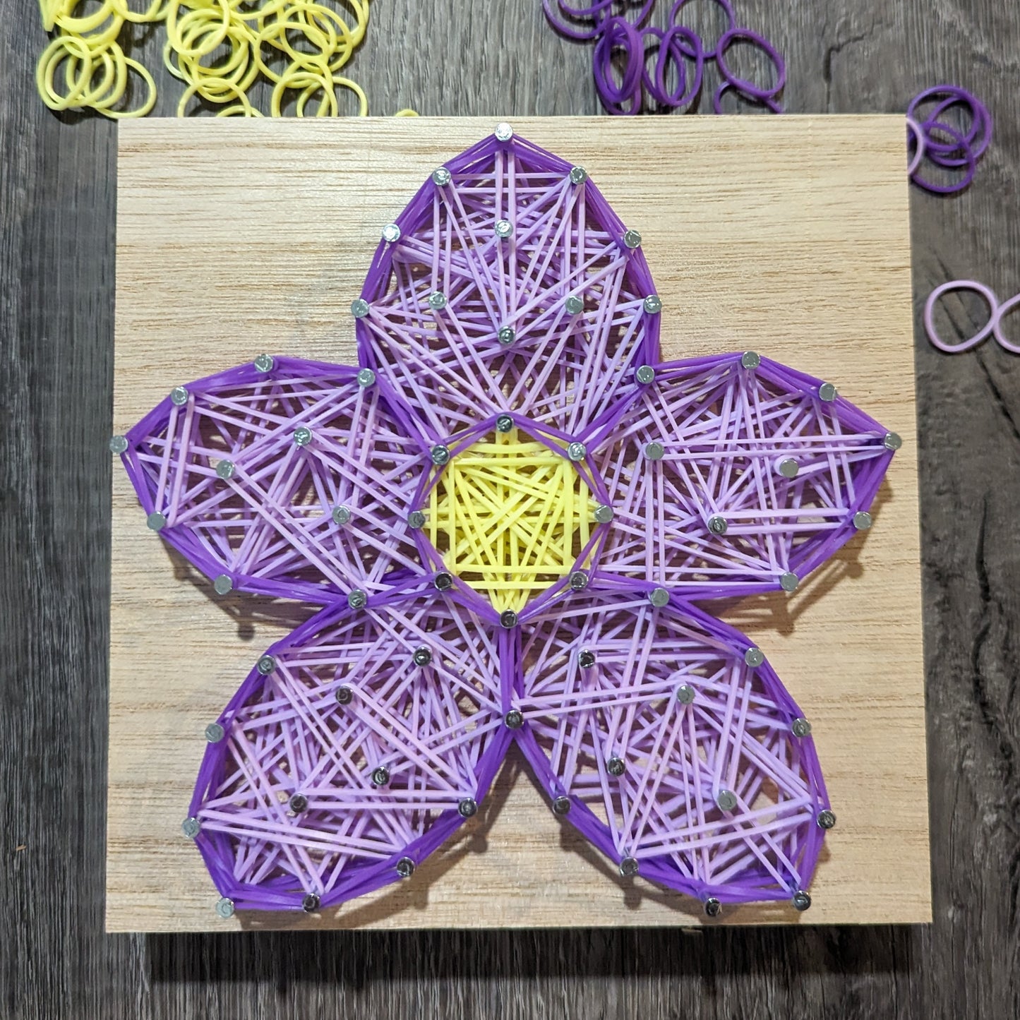 DIY Rubber Band Art - Flower